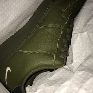 Green Air Force 1’s